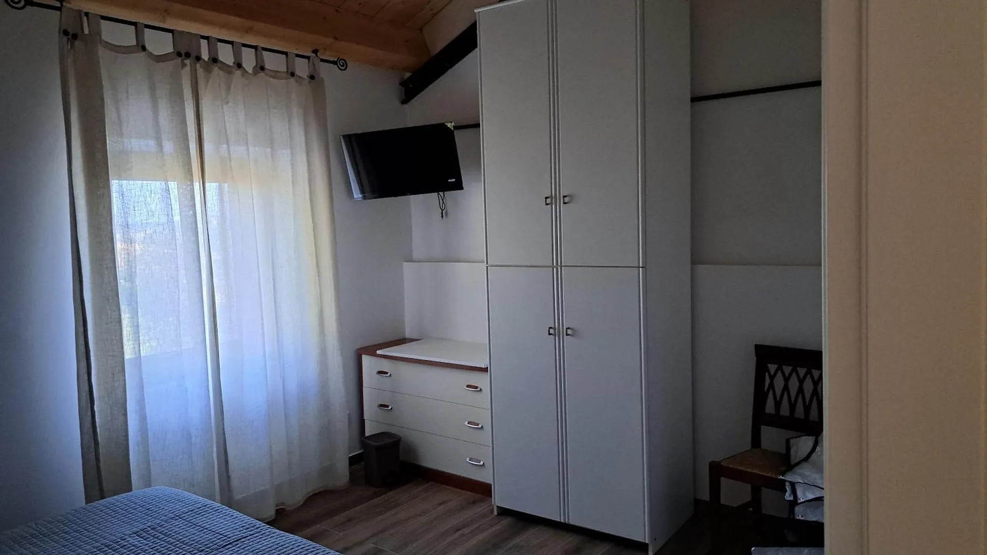 Homestay Antico Casale Agugliano Apartment