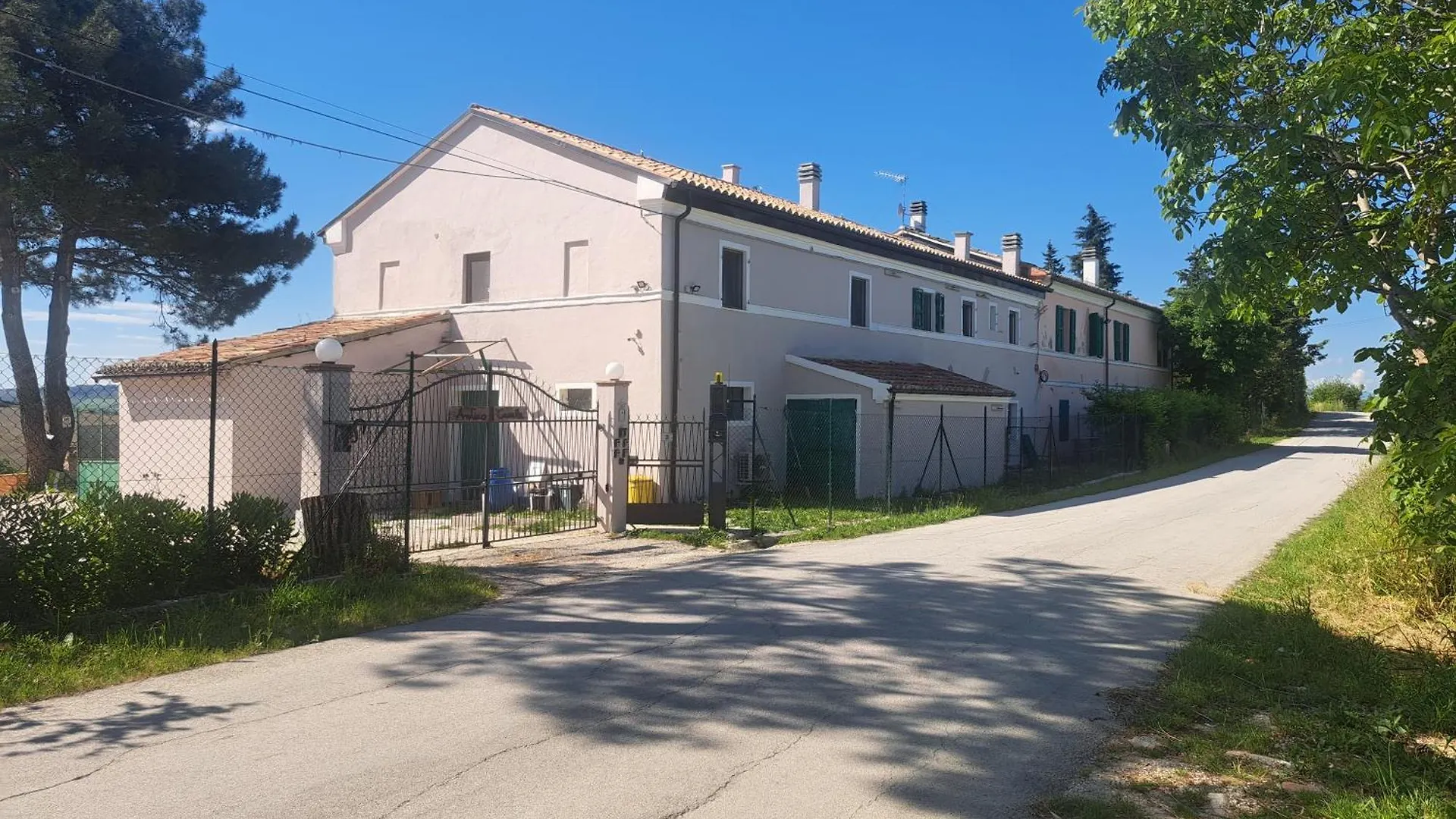 Antico Casale Agugliano Apartment